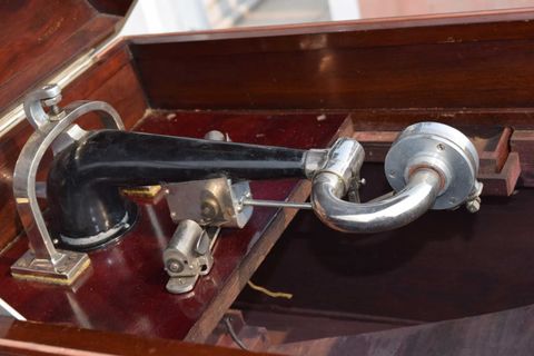 Three Muses Gramophone
